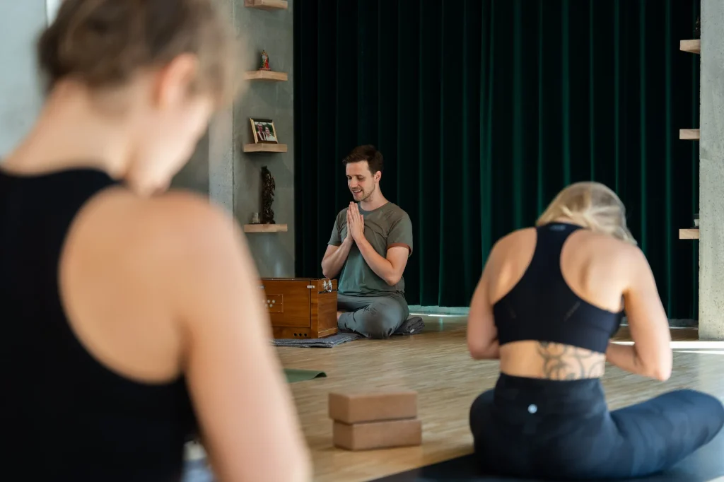 Jivamukti Yoga class at Peace Yoga Berlin in Kreuzberg